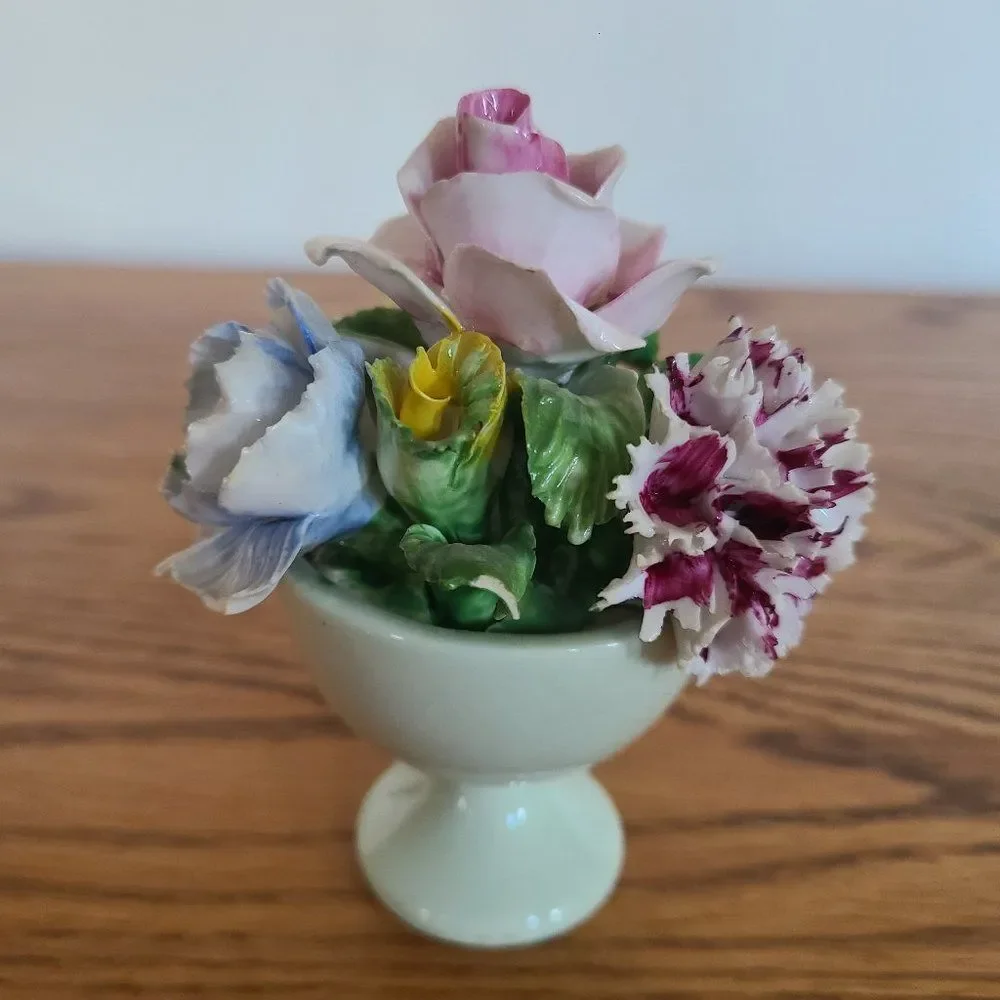 Vintage Radnor Bone China Mini Floral Bouquet Basket Vase Capodimonte Porcelain